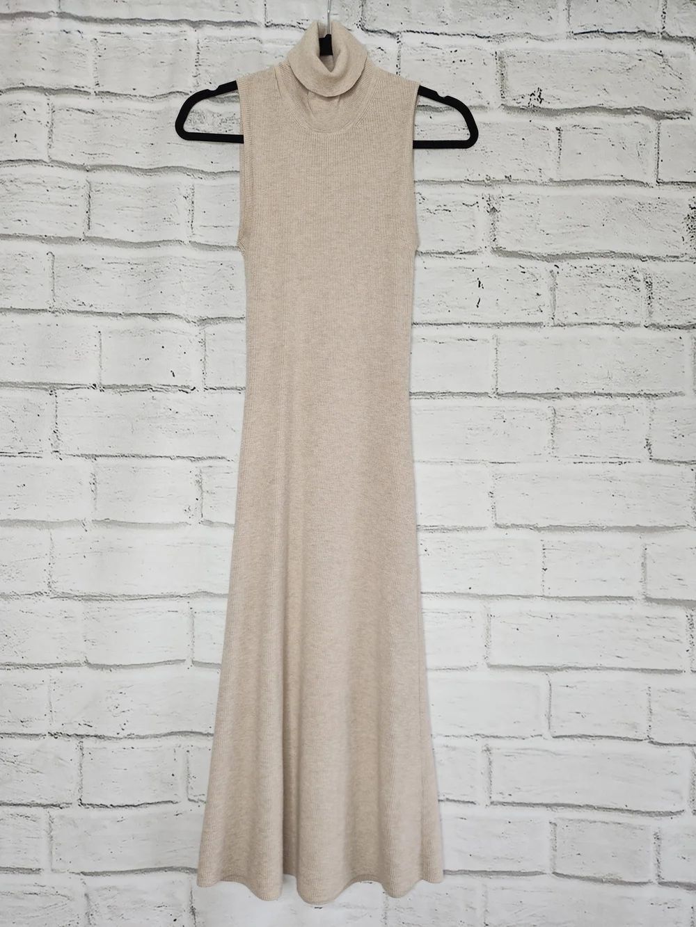 Aritizia Wilfred Sleeveless Knit Turtleneck Maxi Dress in Light Beige Career